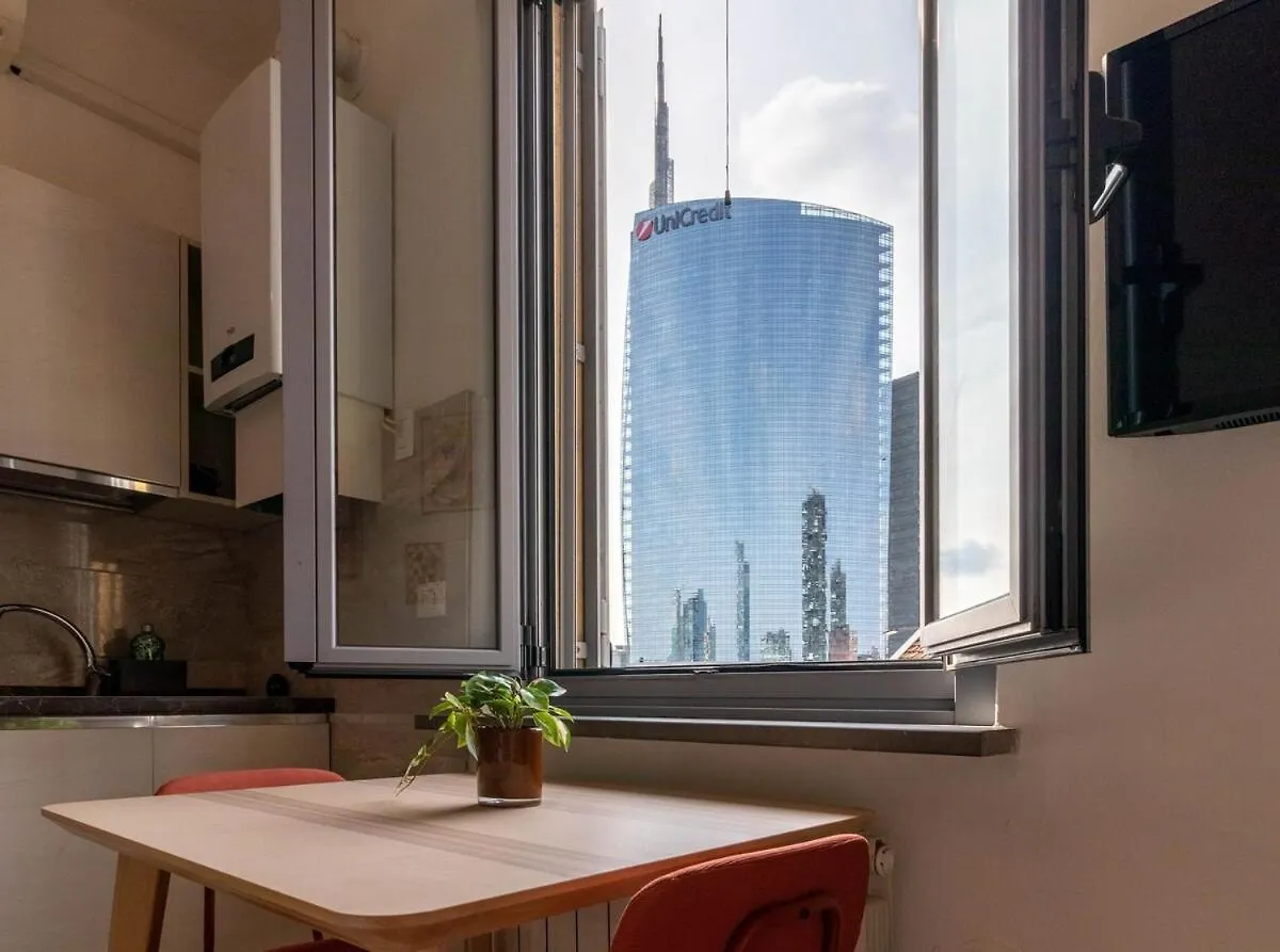 Unicredit And Bosco Verticale - Little House Милан 0*,  Италия